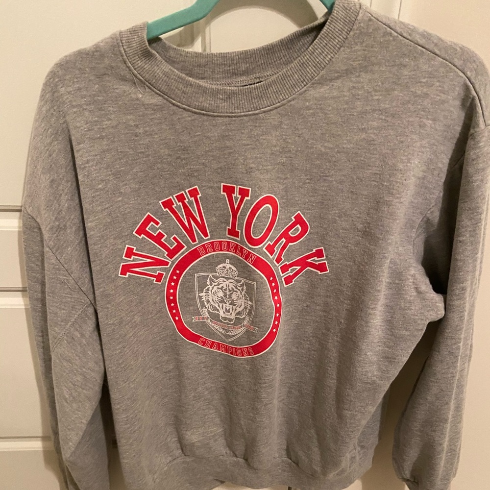 New York crewneck!